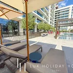 Lux The Palace Residence Suite 2