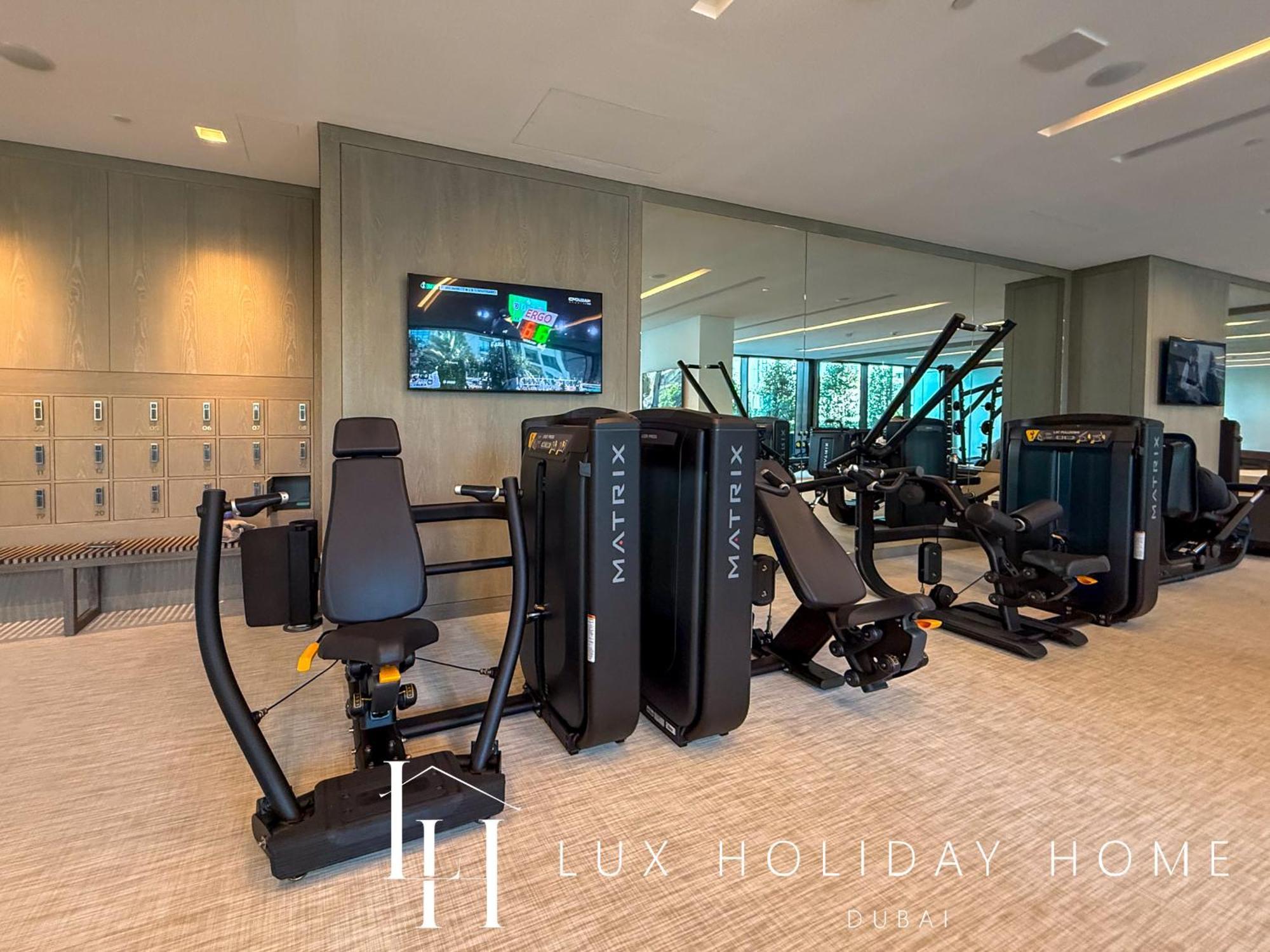 Lux The Palace 2